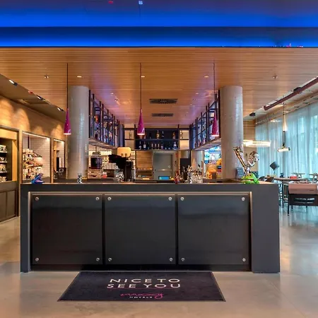 Moxy Hotel 4*