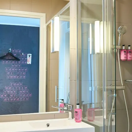 Moxy Hotel 4*