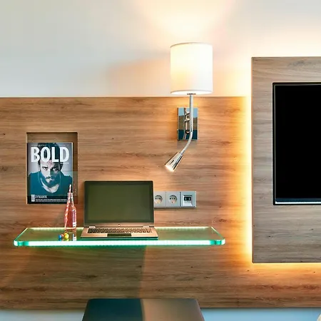 墨客希路德维希港酒店 4*