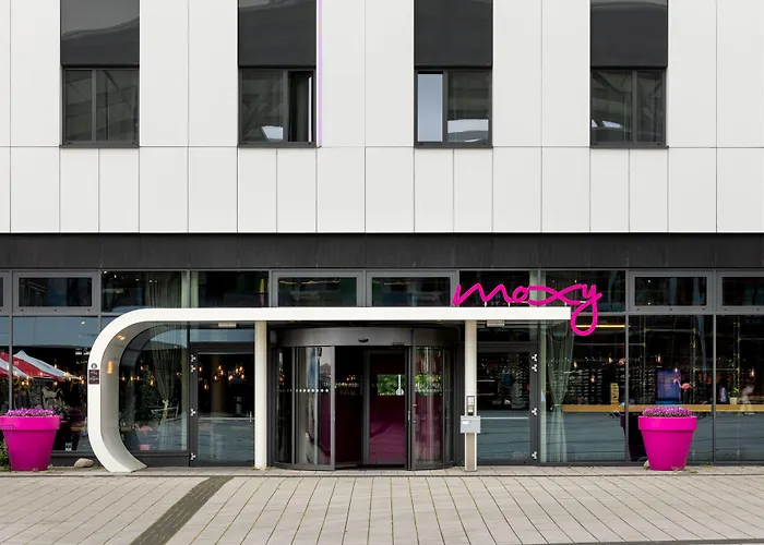 Hotell Moxy 4*